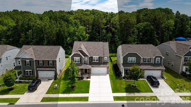 136 Haddonsfield Drive, Mooresville, NC 28115