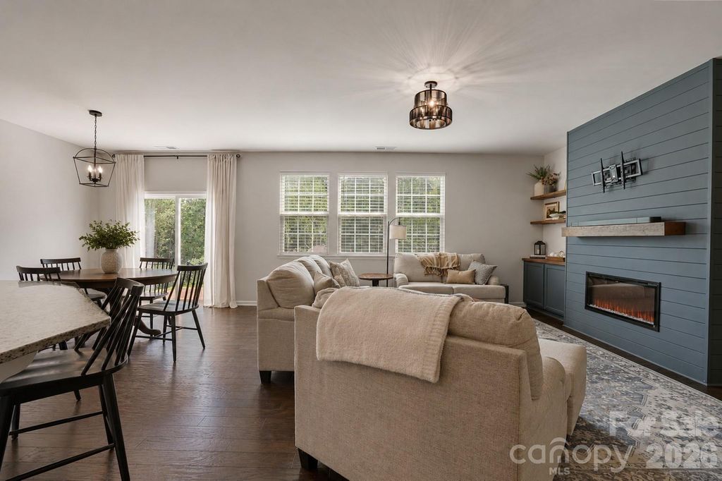136 Haddonsfield Drive, Mooresville, NC 28115