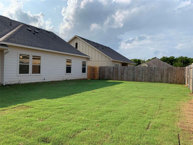 1008 Larch Lane, Denton, TX 76209