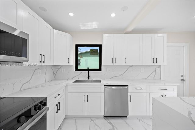 3850 NW 188th St, Miami Gardens, FL 33055