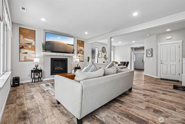 709 SE 101st Avenue SE, Lake Stevens, WA 98258