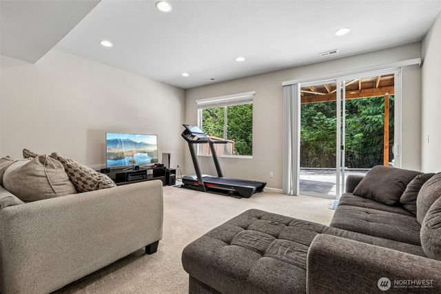 709 SE 101st Avenue SE, Lake Stevens, WA 98258