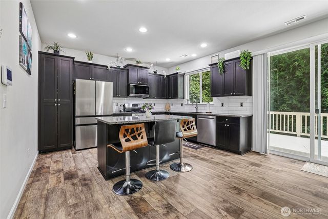 709 SE 101st Avenue SE, Lake Stevens, WA 98258