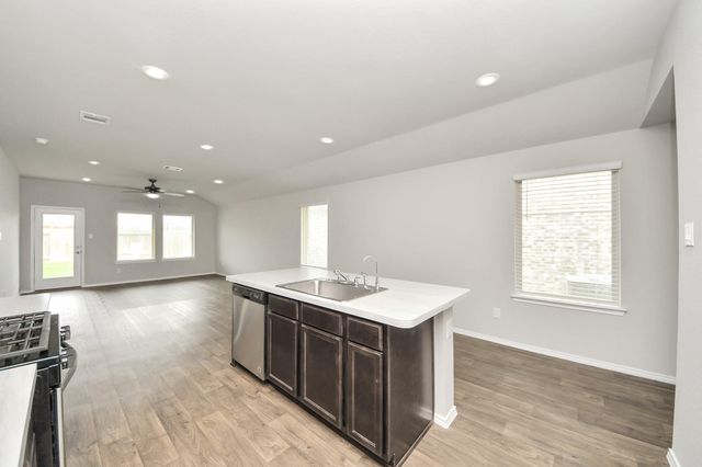 16916 Rich Pines Drive, Conroe, TX 77302