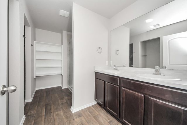 16916 Rich Pines Drive, Conroe, TX 77302