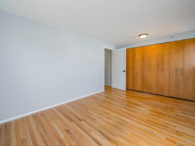 15958 Shadyside Drive, Livonia, MI 48154