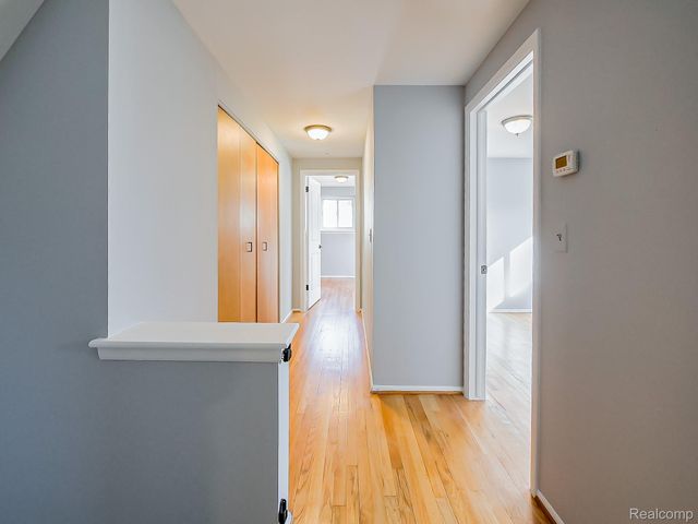 15958 Shadyside Drive, Livonia, MI 48154