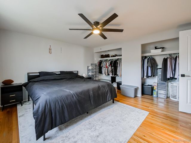 15958 Shadyside Drive, Livonia, MI 48154