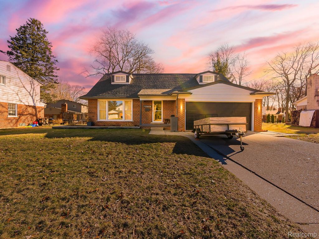 15958 Shadyside Drive, Livonia, MI 48154