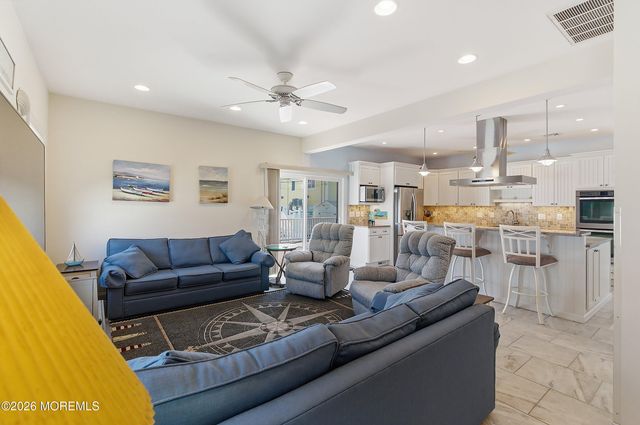 3 Holiday Road, Ortley Beach, NJ 08751