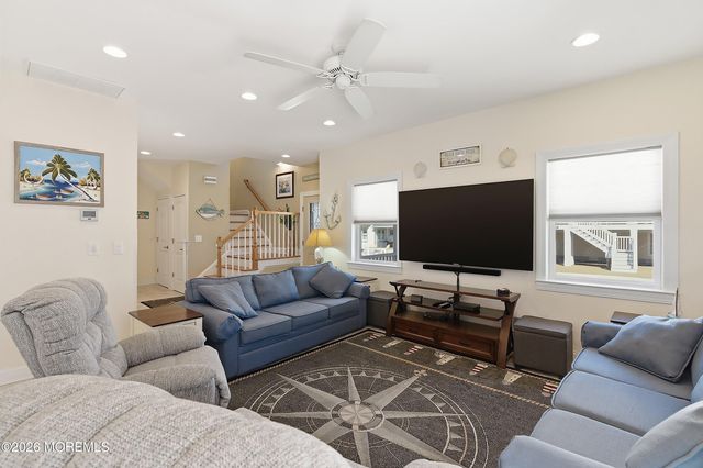 3 Holiday Road, Ortley Beach, NJ 08751