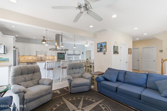 3 Holiday Road, Ortley Beach, NJ 08751