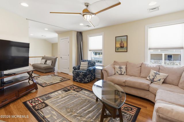 3 Holiday Road, Ortley Beach, NJ 08751