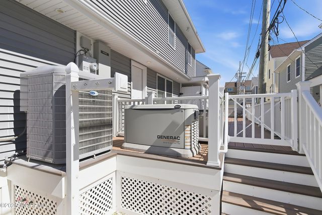 3 Holiday Road, Ortley Beach, NJ 08751