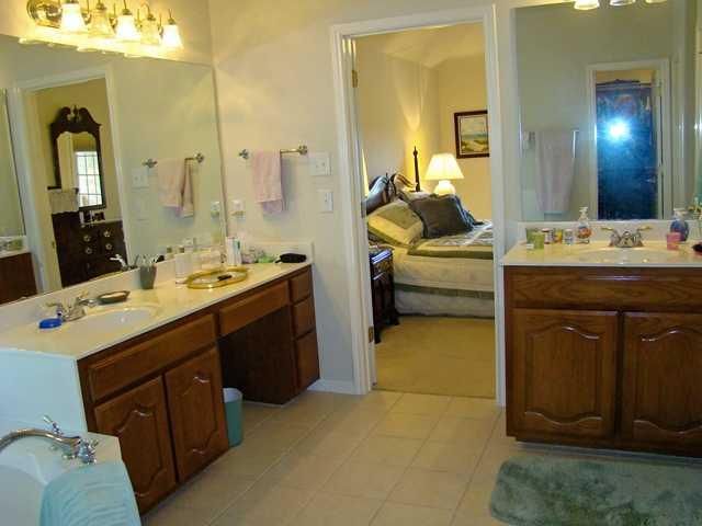 10700 Pointe View DR, Austin, TX 78738