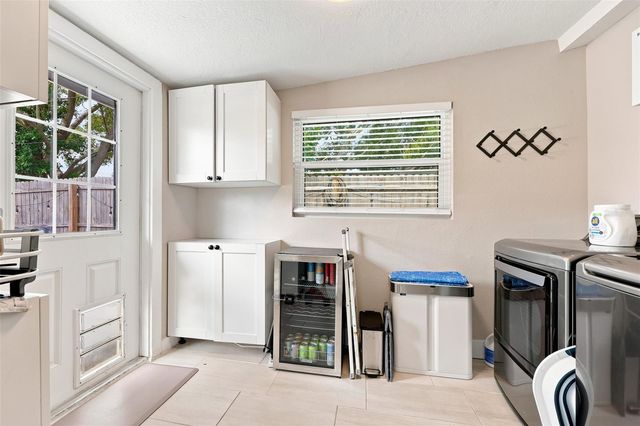 716 75TH AVENUE N, St Petersburg, FL 33702