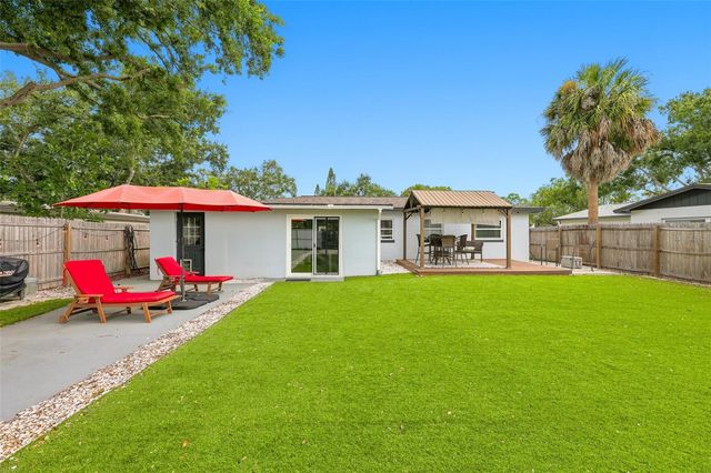 716 75TH AVENUE N, St Petersburg, FL 33702