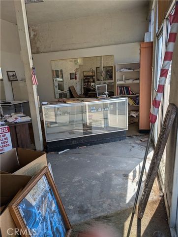 1071 Center Street, Riverside, CA 92507