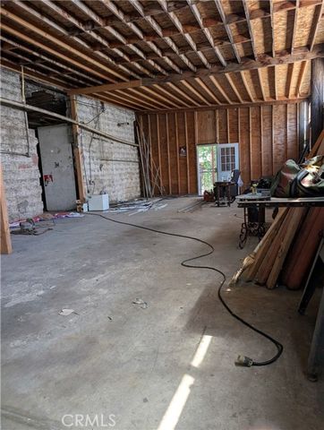 1071 Center Street, Riverside, CA 92507