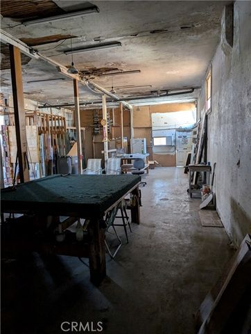 1071 Center Street, Riverside, CA 92507