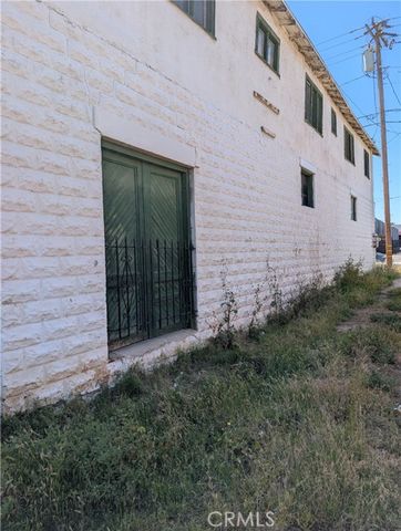 1071 Center Street, Riverside, CA 92507