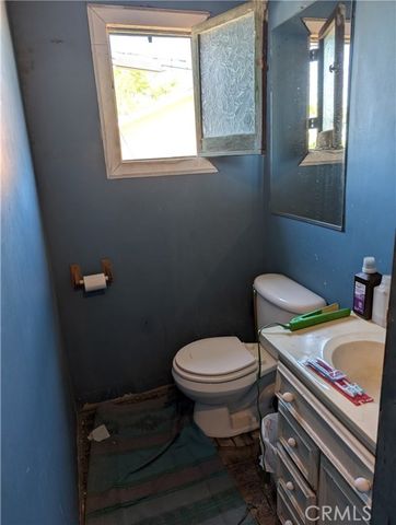 1071 Center Street, Riverside, CA 92507