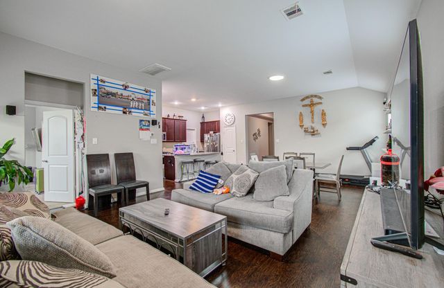 12727 Silver Winter Trail, Houston, TX 77014