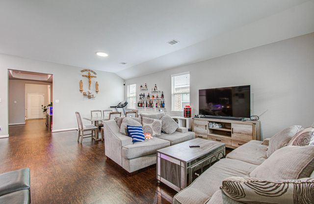 12727 Silver Winter Trail, Houston, TX 77014