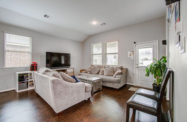 12727 Silver Winter Trail, Houston, TX 77014