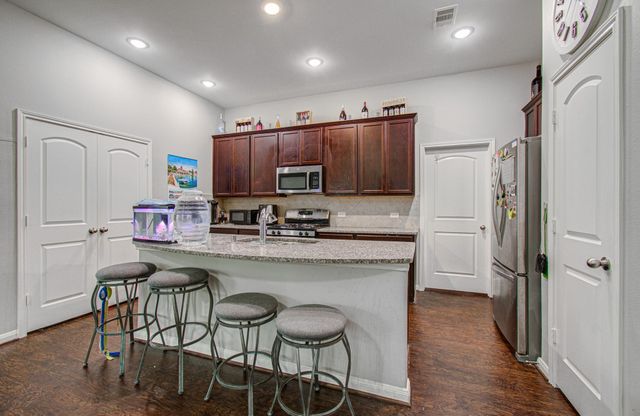 12727 Silver Winter Trail, Houston, TX 77014