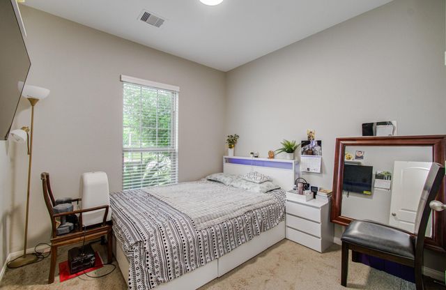 12727 Silver Winter Trail, Houston, TX 77014