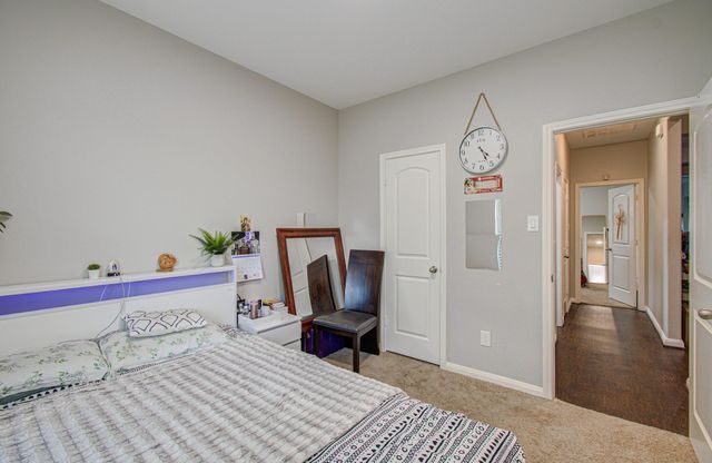 12727 Silver Winter Trail, Houston, TX 77014