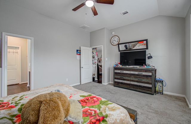 12727 Silver Winter Trail, Houston, TX 77014