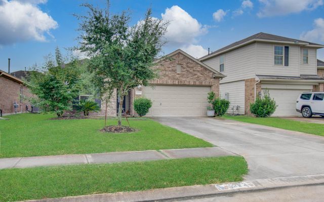 12727 Silver Winter Trail, Houston, TX 77014