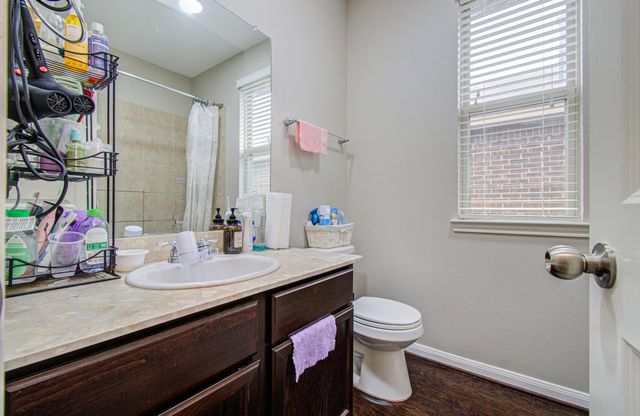 12727 Silver Winter Trail, Houston, TX 77014