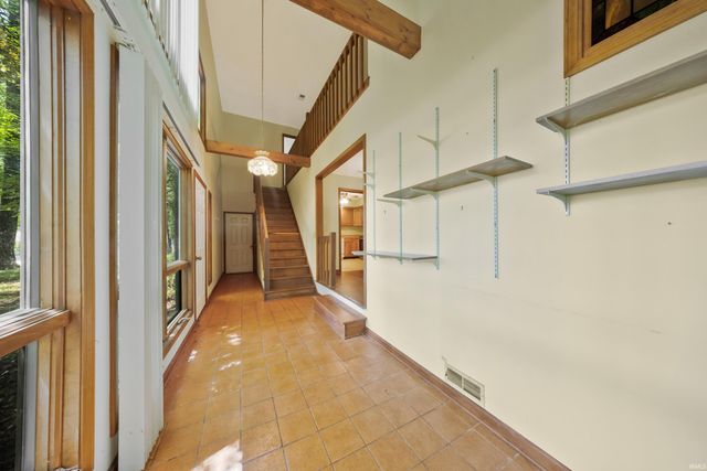 890 Sycamore Lake Drive, Evansville, IN 47712