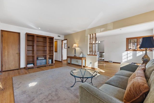 8828 N Navajo ROAD, Bayside, WI 53217