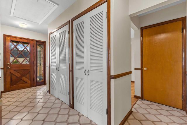 8828 N Navajo ROAD, Bayside, WI 53217