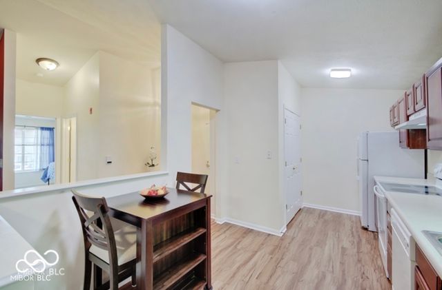 230 Legends Creek Way 207, Indianapolis, IN 46229