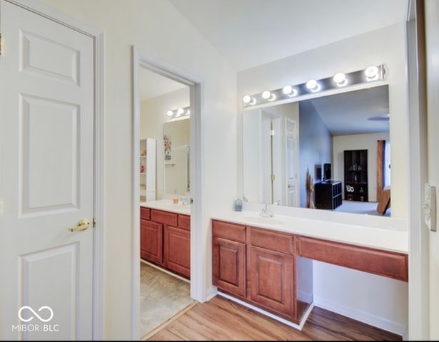 230 Legends Creek Way 207, Indianapolis, IN 46229