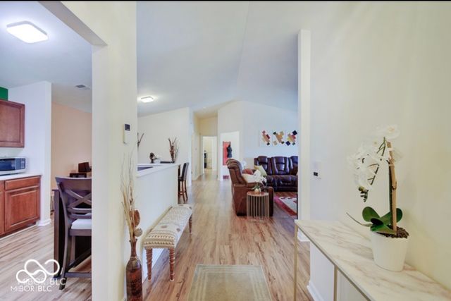 230 Legends Creek Way 207, Indianapolis, IN 46229