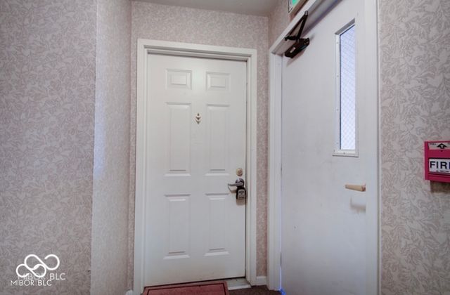 230 Legends Creek Way 207, Indianapolis, IN 46229