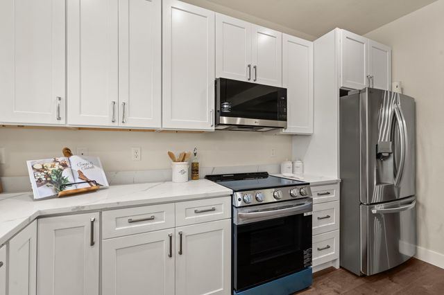 205 N Oregon Street, Jacksonville, OR 97530