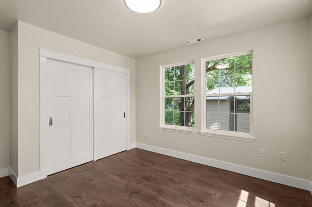 205 N Oregon Street, Jacksonville, OR 97530