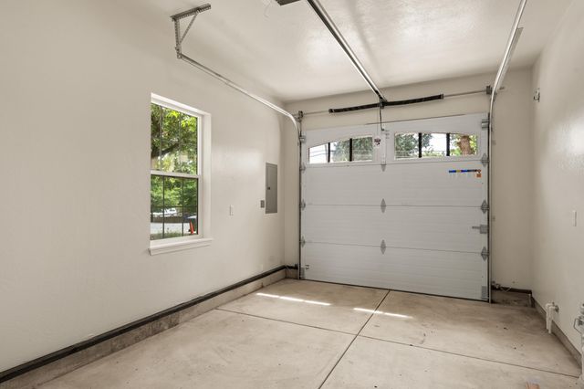 205 N Oregon Street, Jacksonville, OR 97530