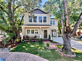 205 N Oregon Street, Jacksonville, OR 97530
