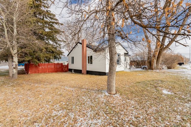 745 W MAIN ST, Saint Anthony, ID 83445