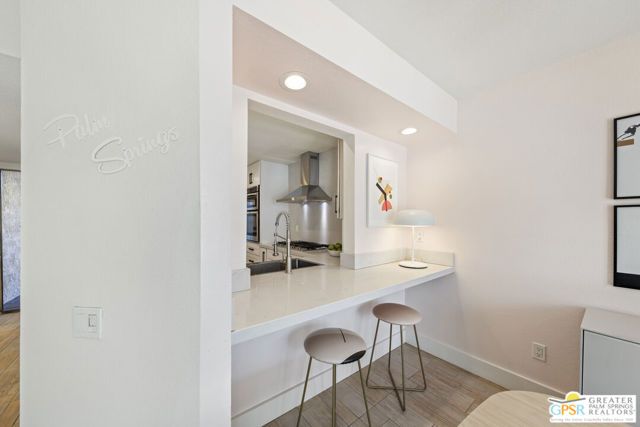 415 Rio Vista Drive, Palm Springs, CA 92262