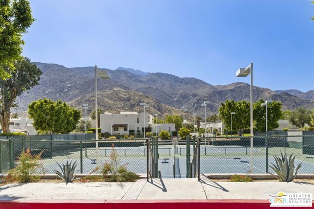 415 Rio Vista Drive, Palm Springs, CA 92262