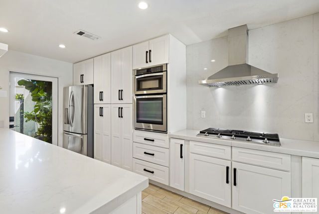 415 Rio Vista Drive, Palm Springs, CA 92262